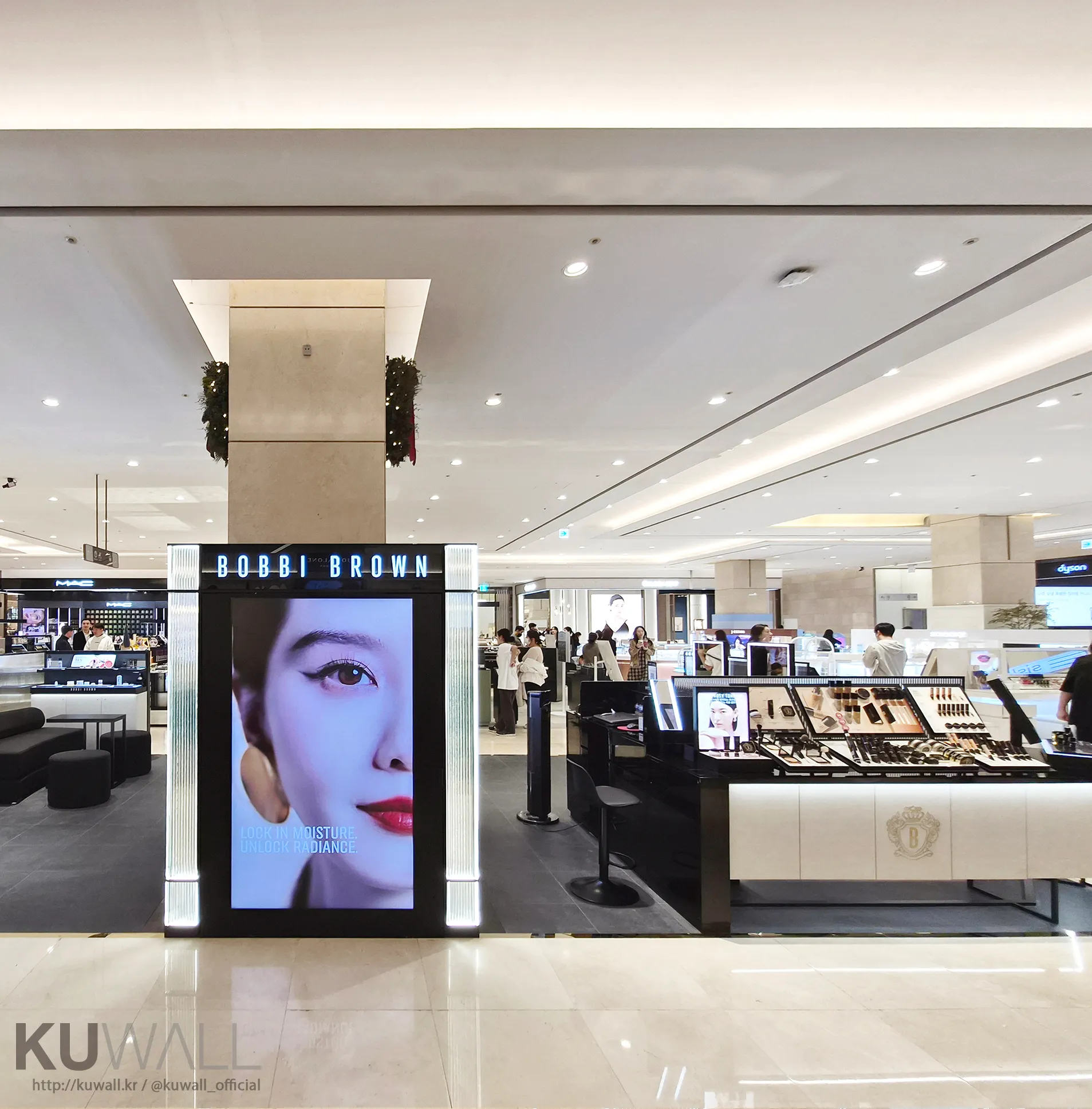 BOBBI BROWN 7