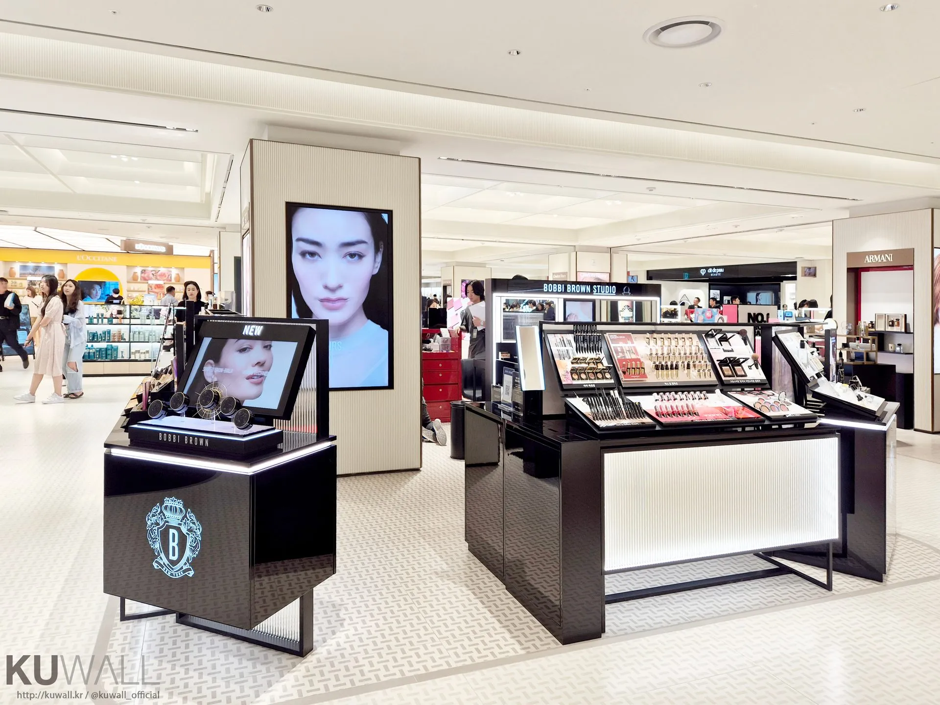 BOBBI BROWN 2