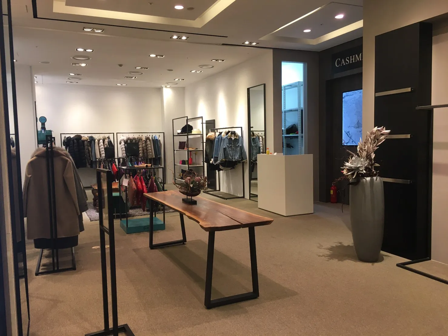 CASHMERE SQUARE 5