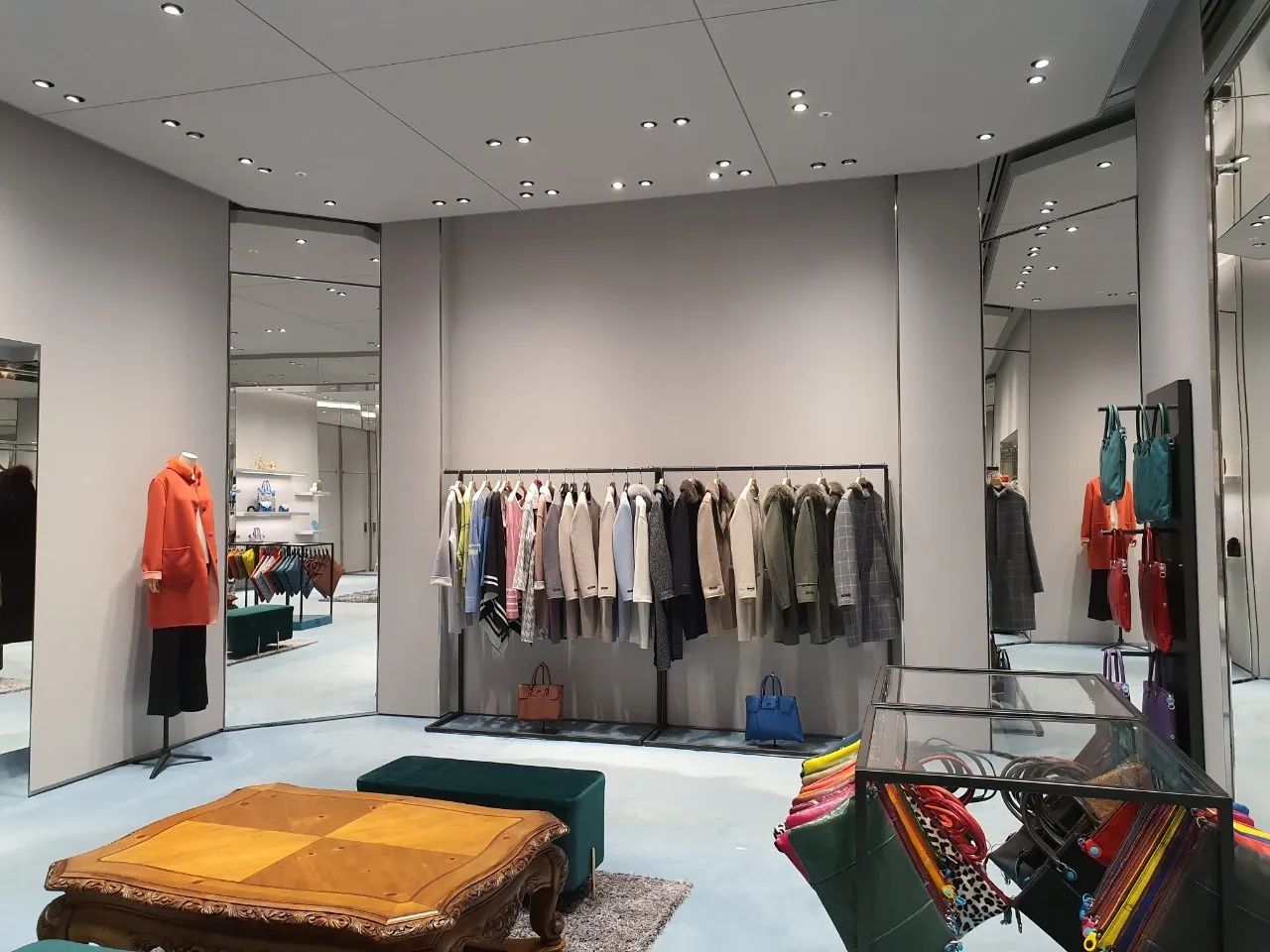 CASHMERE SQUARE 10