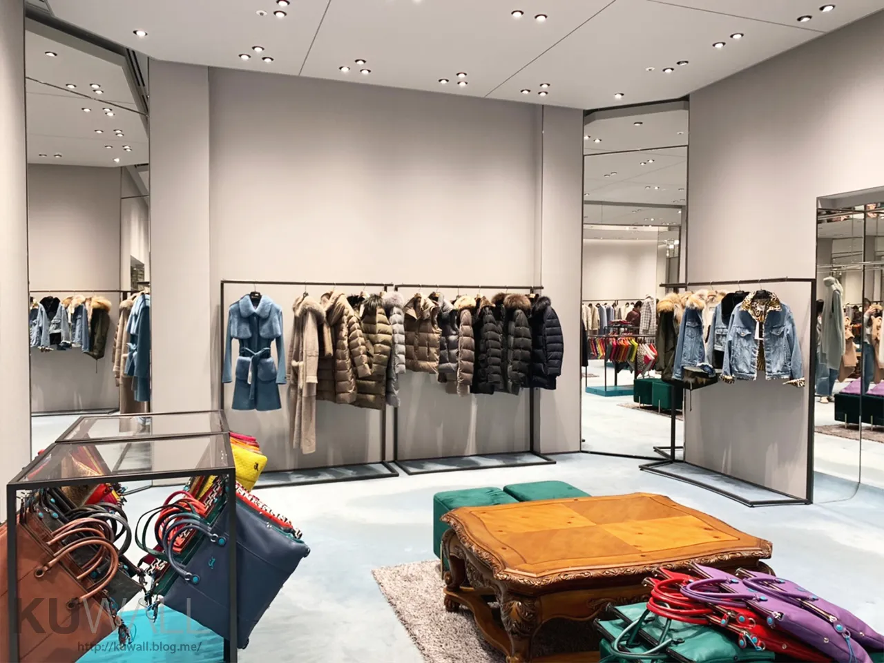 CASHMERE SQUARE 2