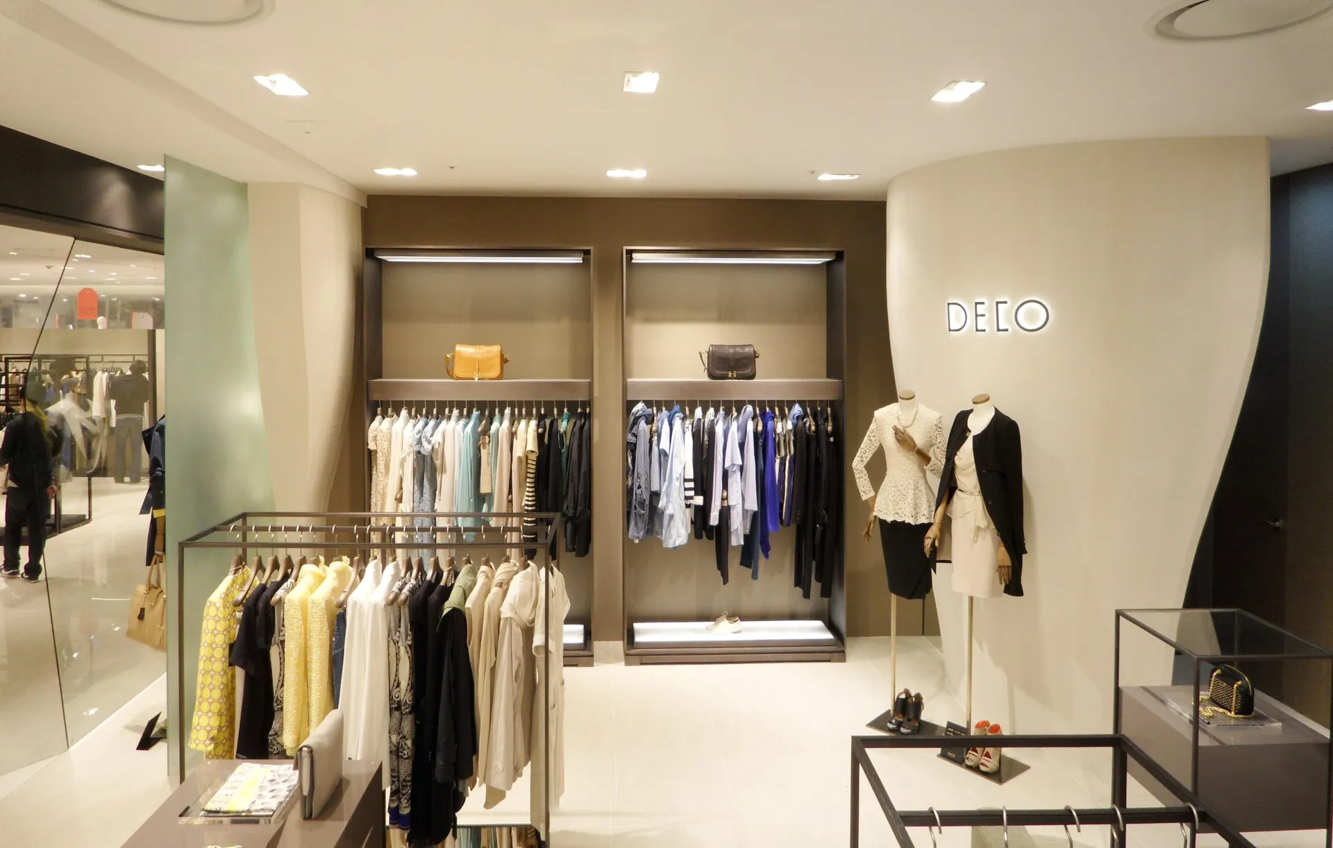 DECO 11