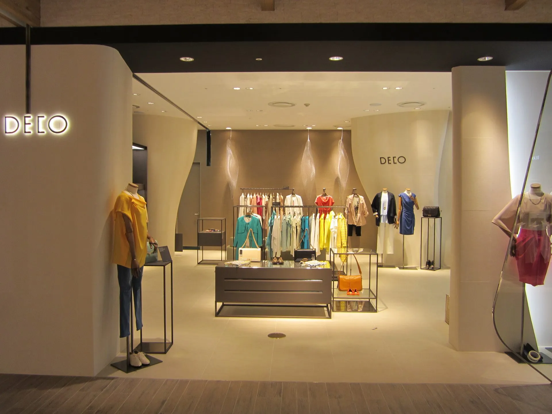 DECO 7