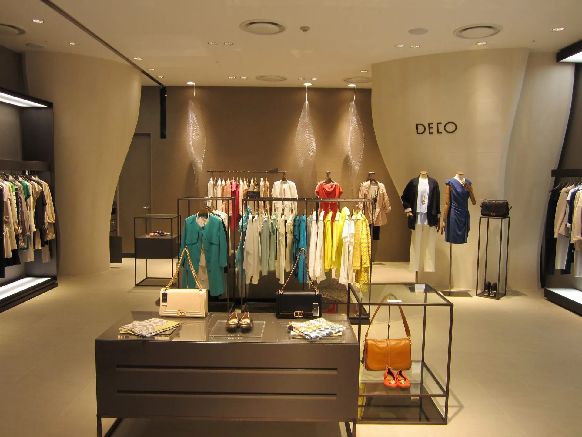 DECO 9