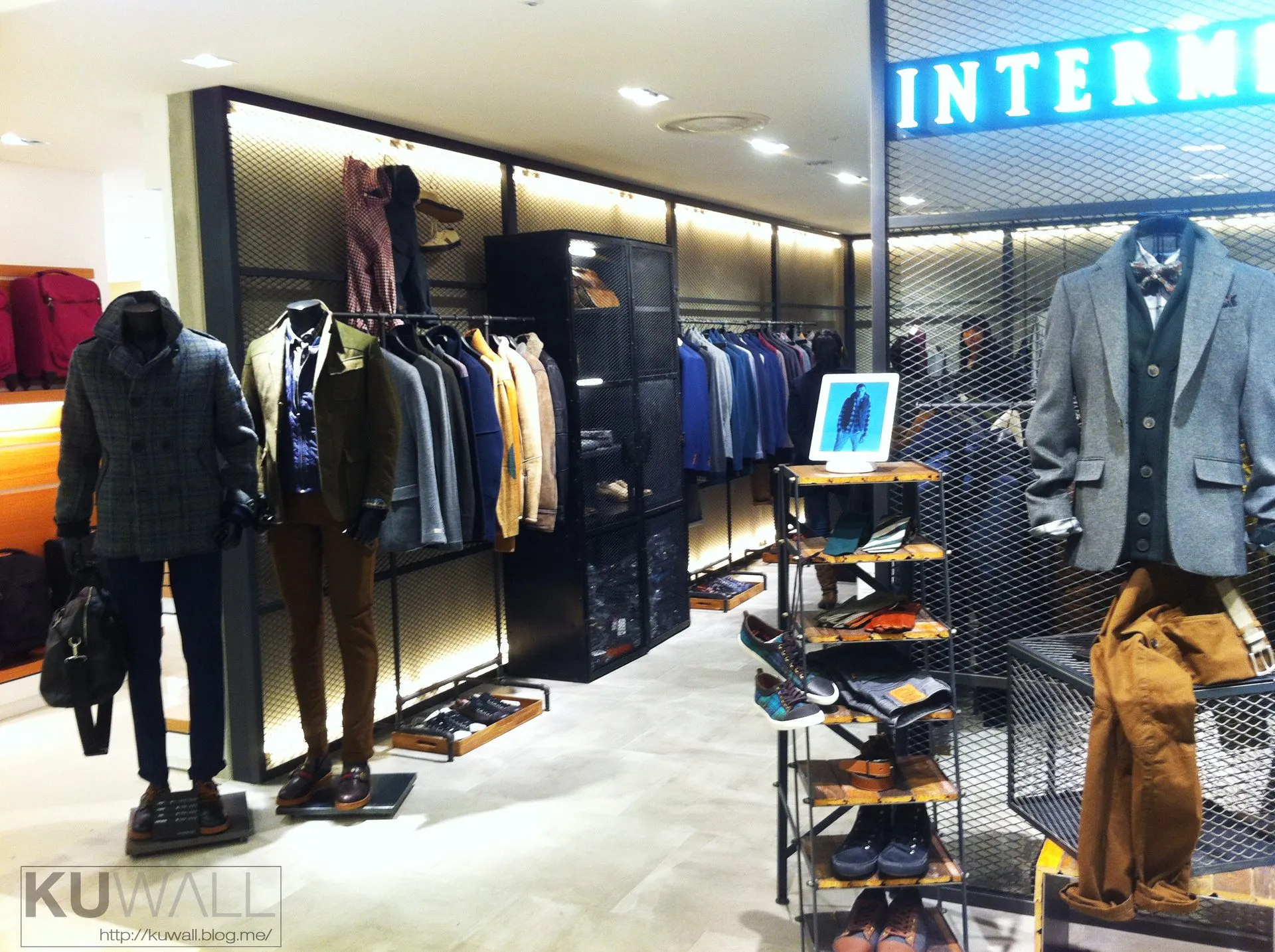 INTERMEZZO 4