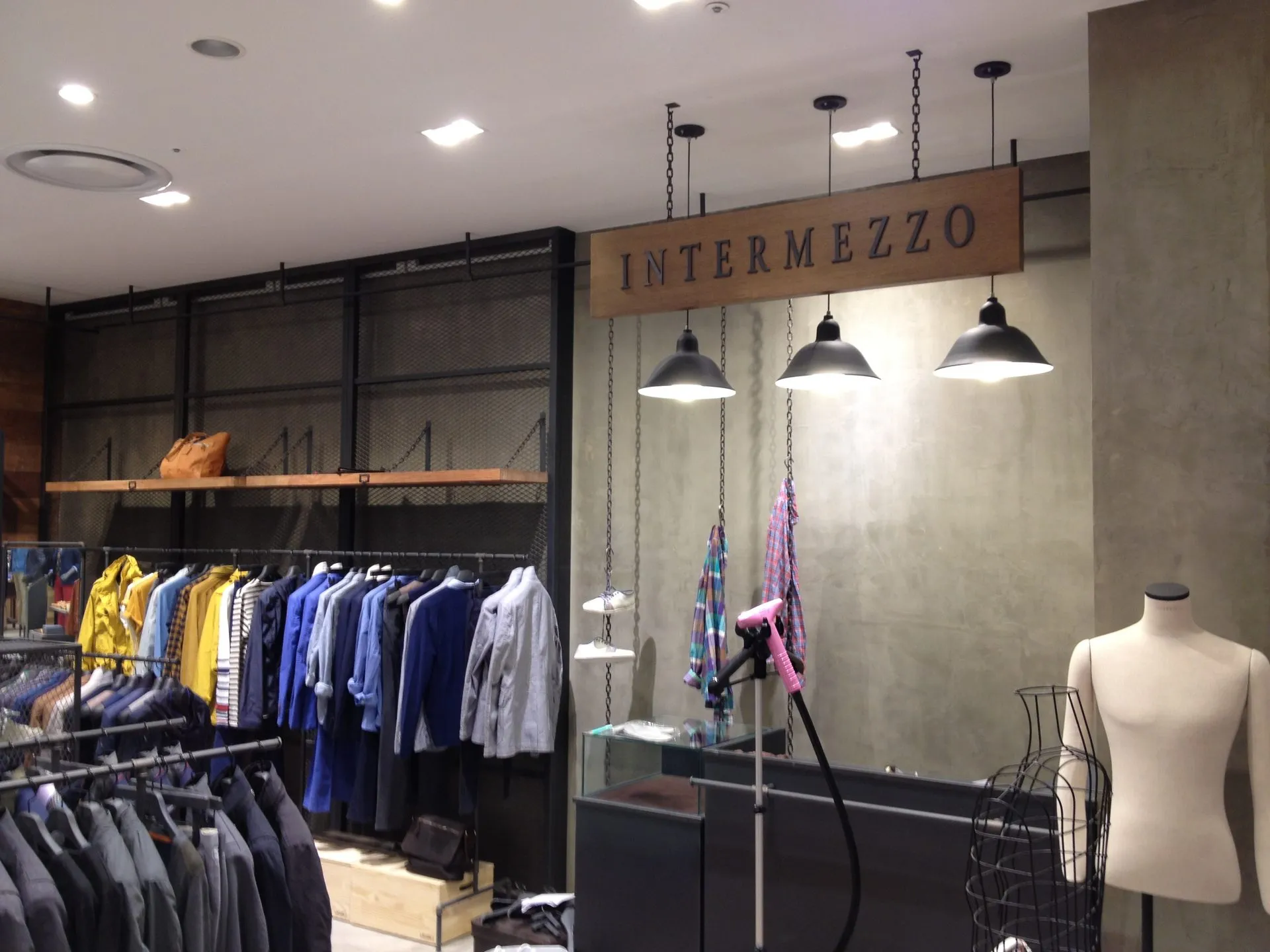 INTERMEZZO 15