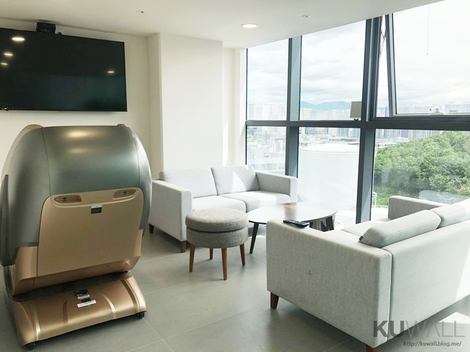 KUWALL OFFICE 11