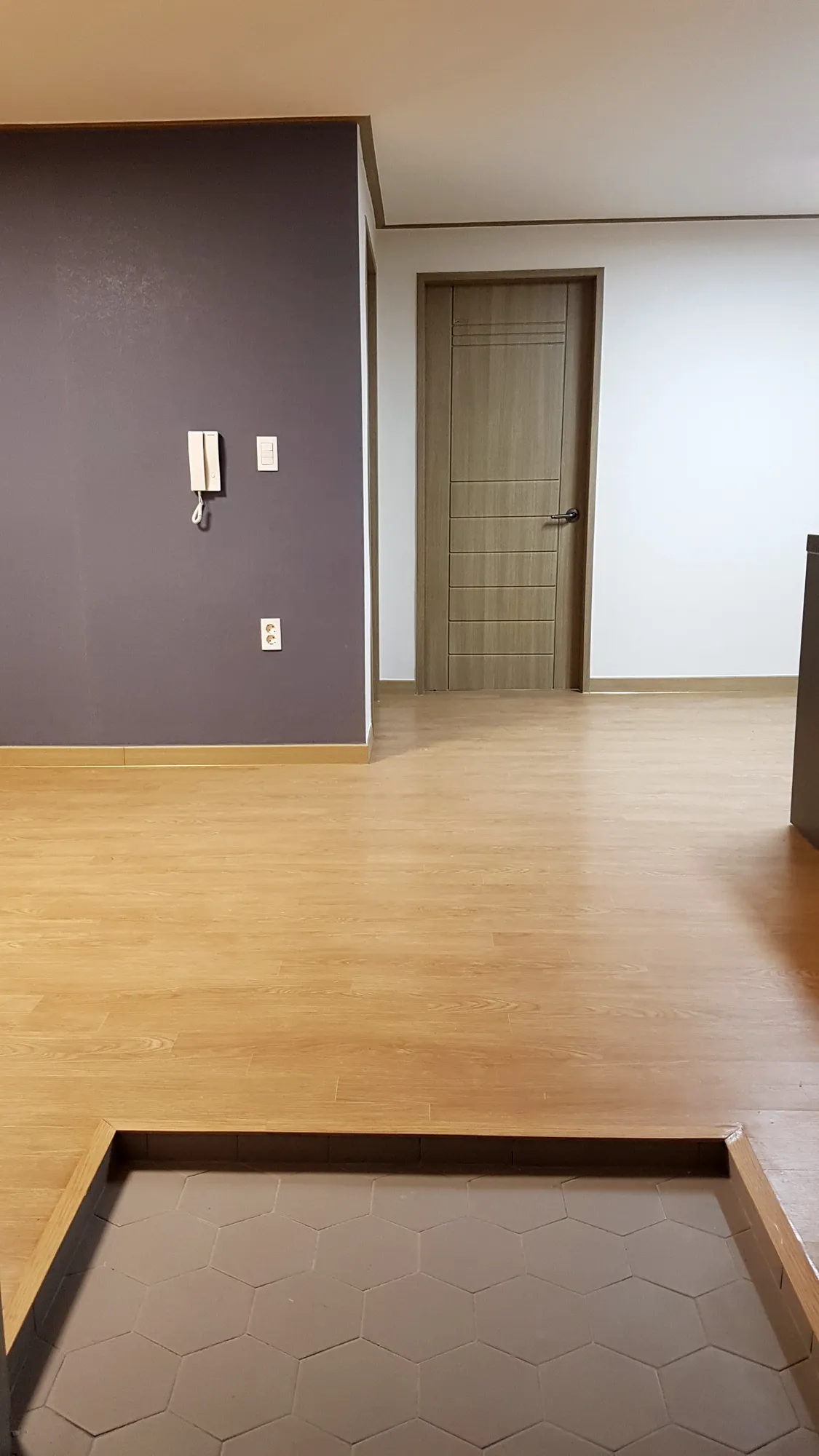 KUWALL OFFICE 5