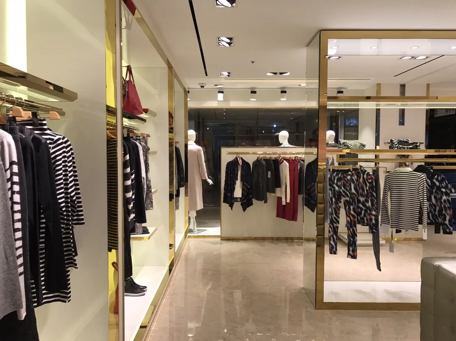 MARCCAIN 1