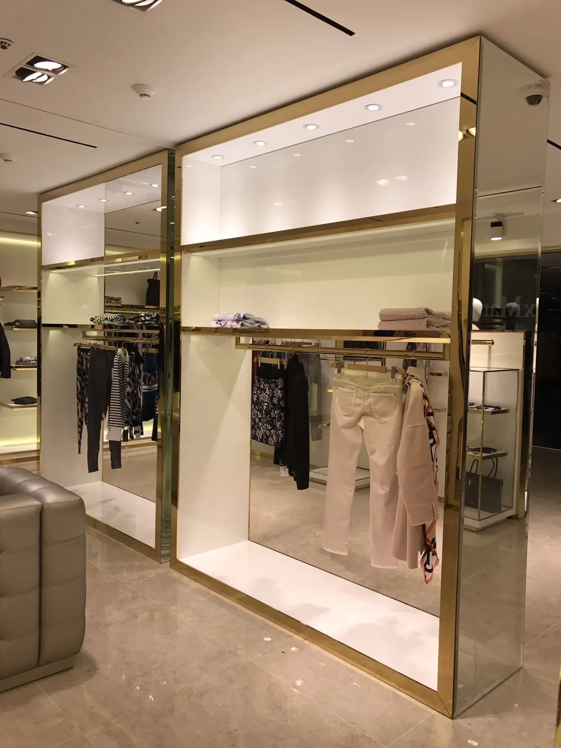 MARCCAIN 2