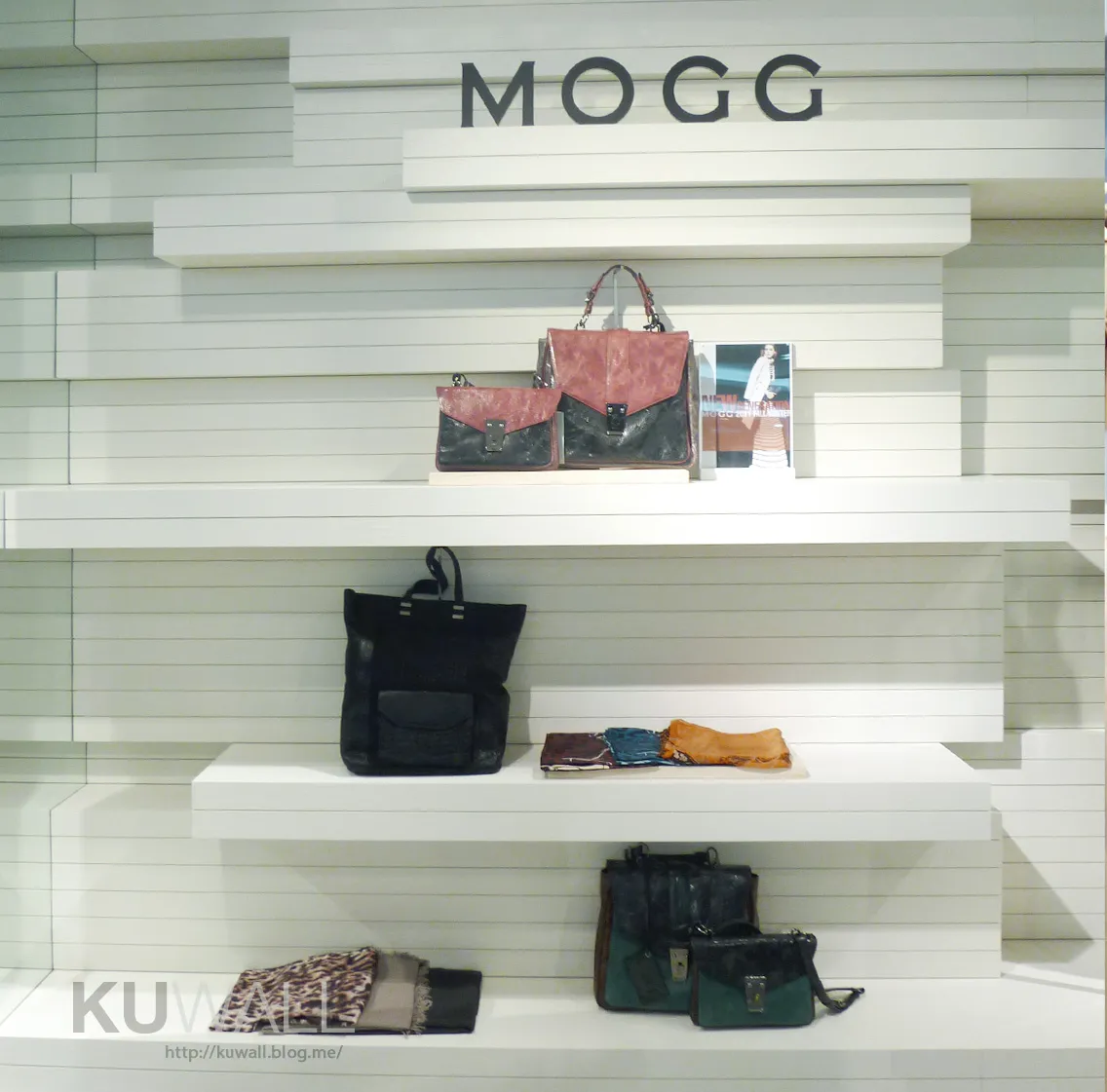 MOGG 4