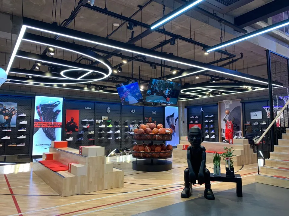 NIKE HOOPCITY 9