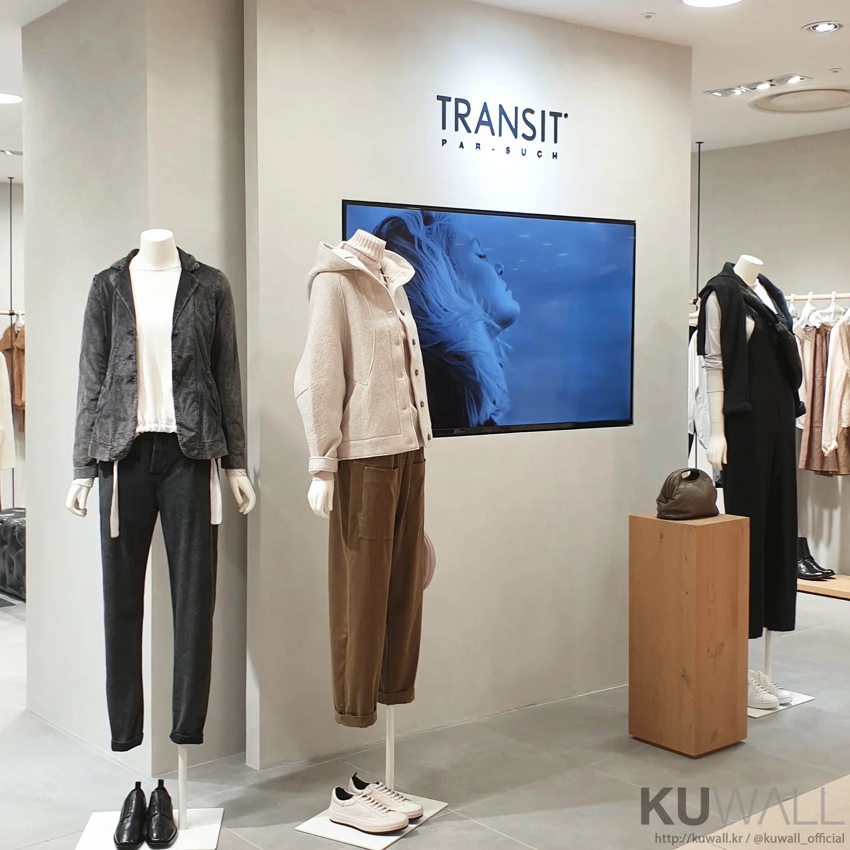 TRANSIT 4